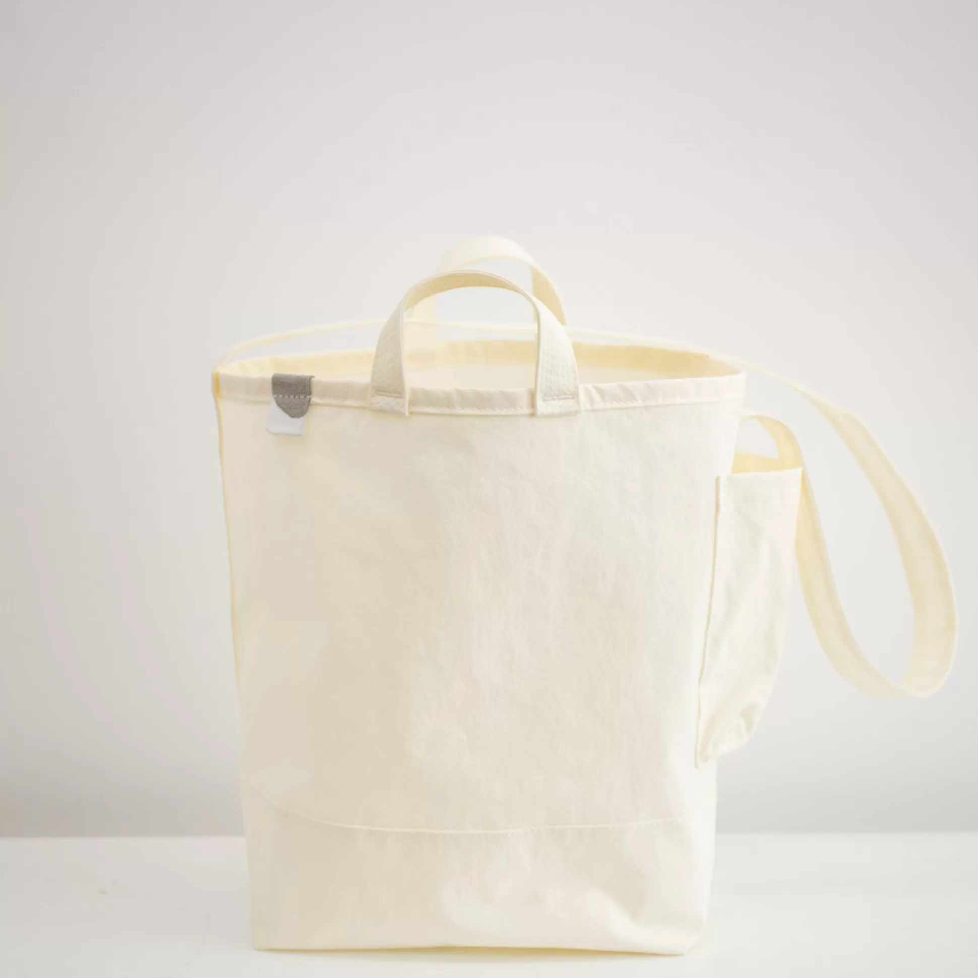 New Anunfold Side Pocket Tote Bag Pt - White Bags & Wallets