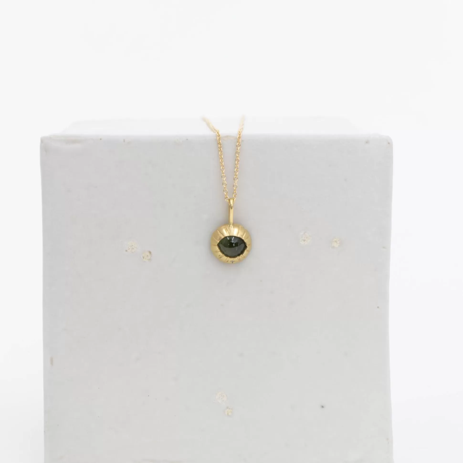 Online 'Kyu' Necklace No. 34 Jewelry