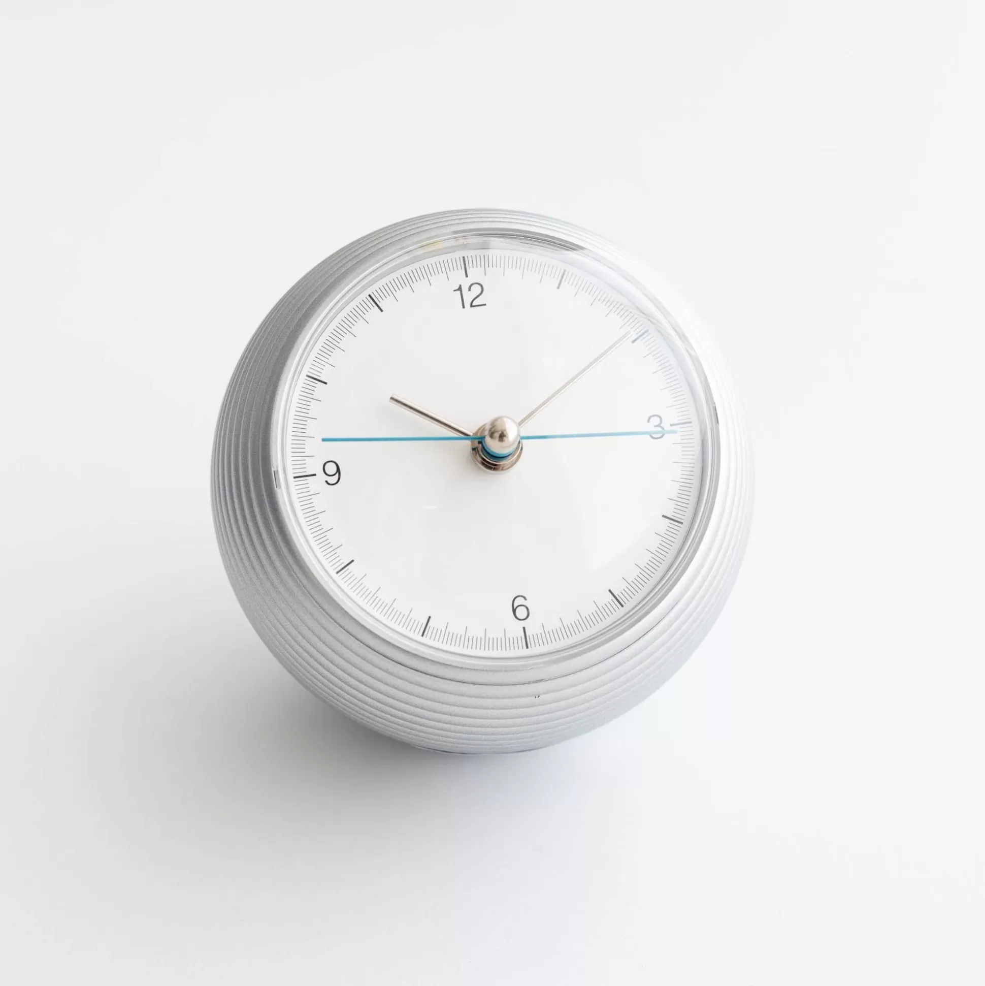 Outlet Earth Clock In Silver By Takenobu Igarashi Home Decor