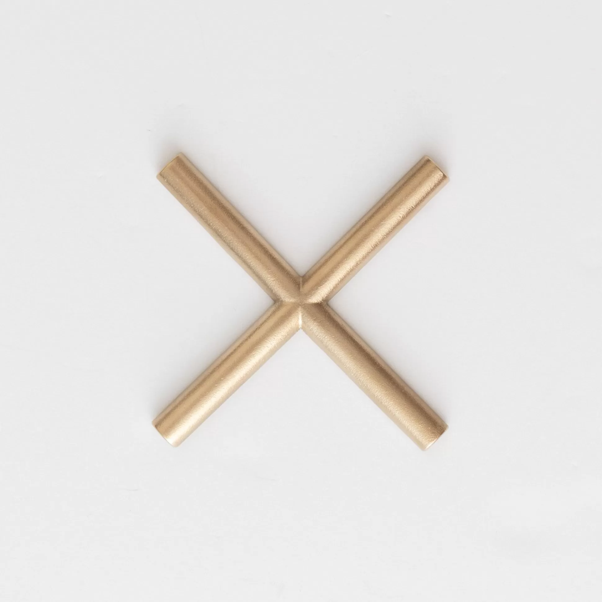 Online S/N Brass Trivet Serving