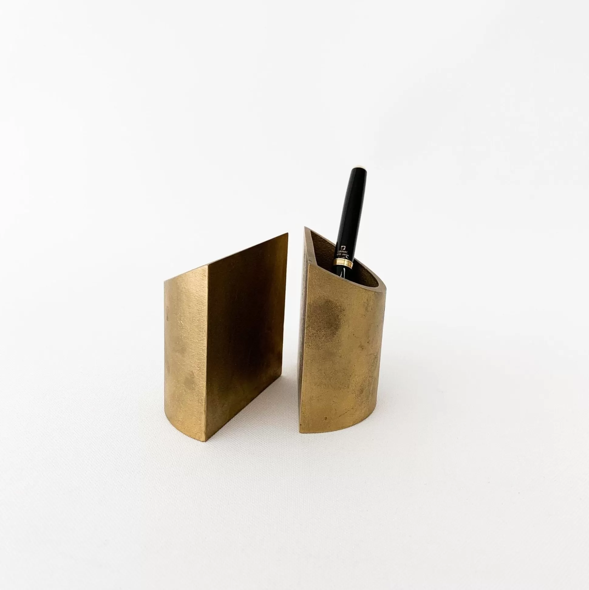 Best S/N Brass Vertical Pen Stand - Downward Slant (Sn021) Office